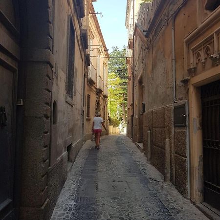 B&B Il Vicolo Di Pizzo 外观 照片