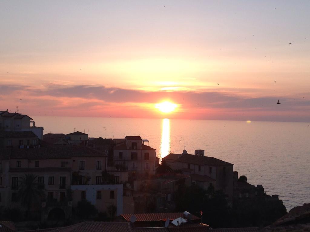 B&B Il Vicolo Di Pizzo 客房 照片